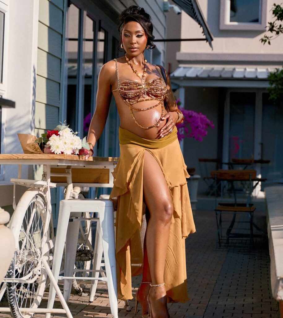 Lioness Celebrates Pregnancy on Social Media