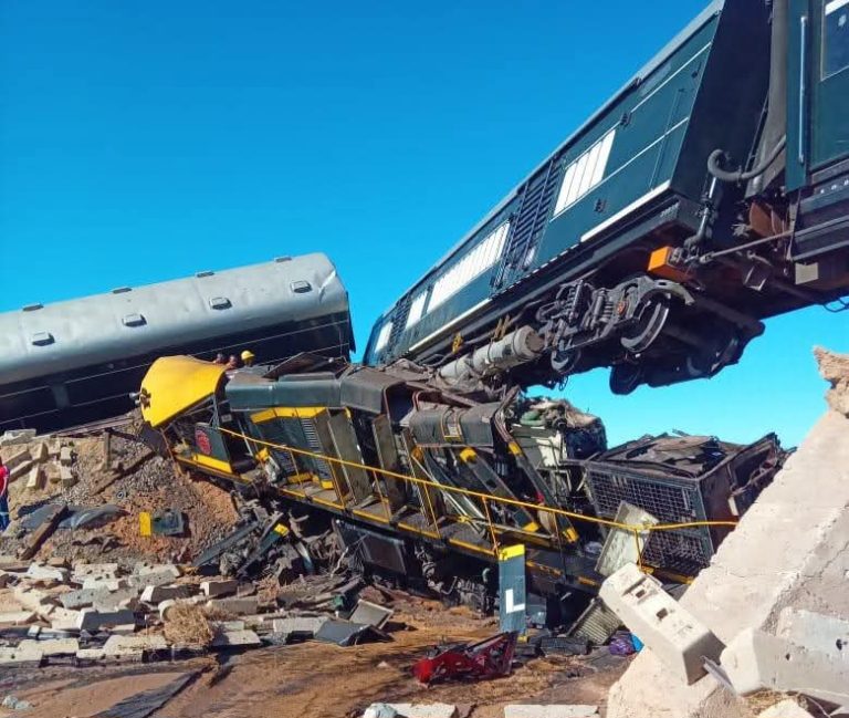 Two Dead, Four Injured in Rovos Rail Train Derailment Near Keetmanshoop 3 1000344497