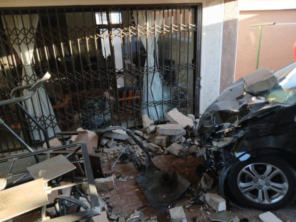 Vehicle Crashes Into House Yard in Early Morning Accident 2 FB IMG 1774078934426