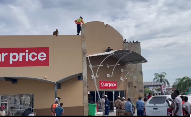 Dramatic Escape inmate Climbs to Rundu Mall Roof, Threatens to Jump off