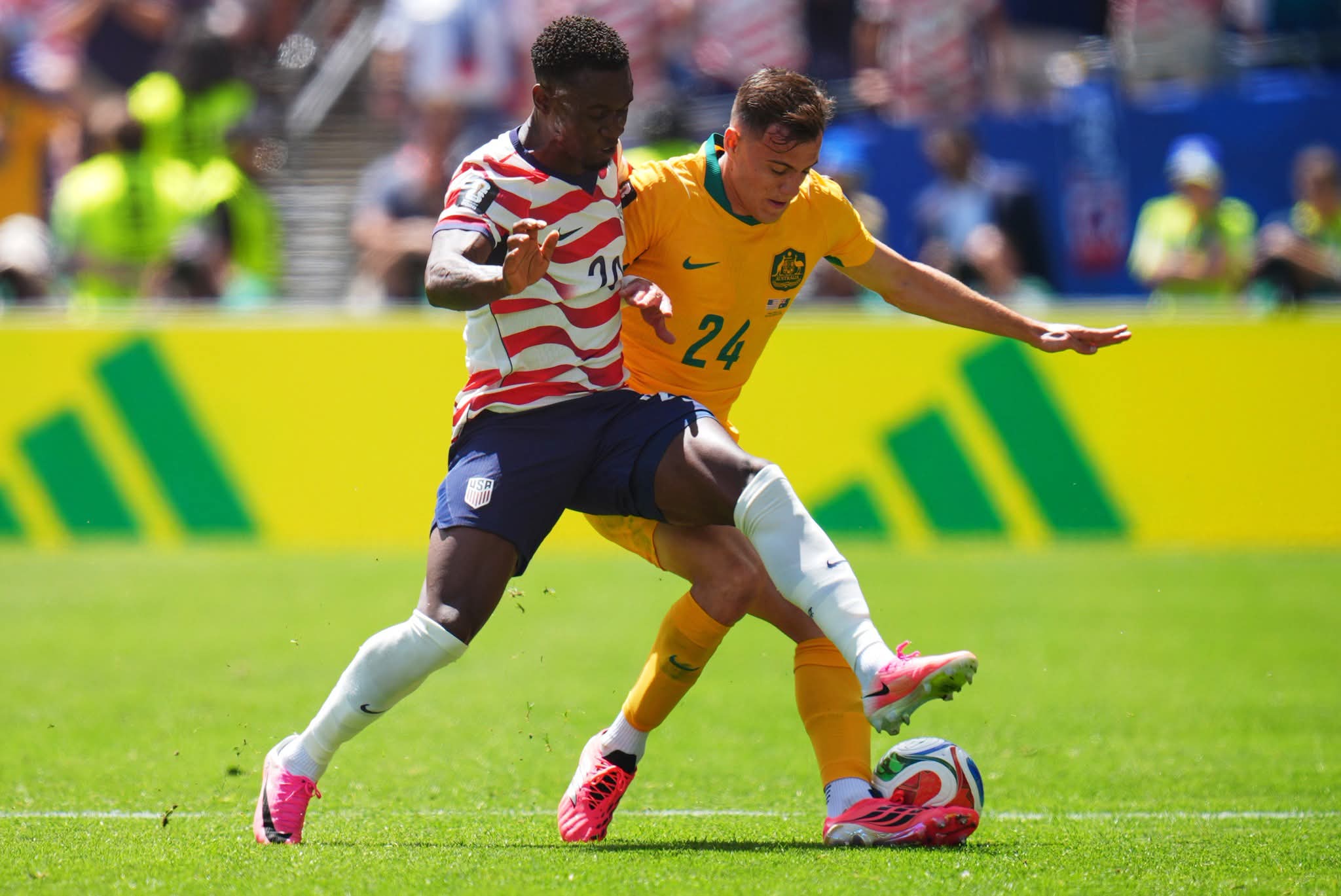 USA Defeat Australia 2–0 to Top Group D and qualify to Round of 32 1 1001094405