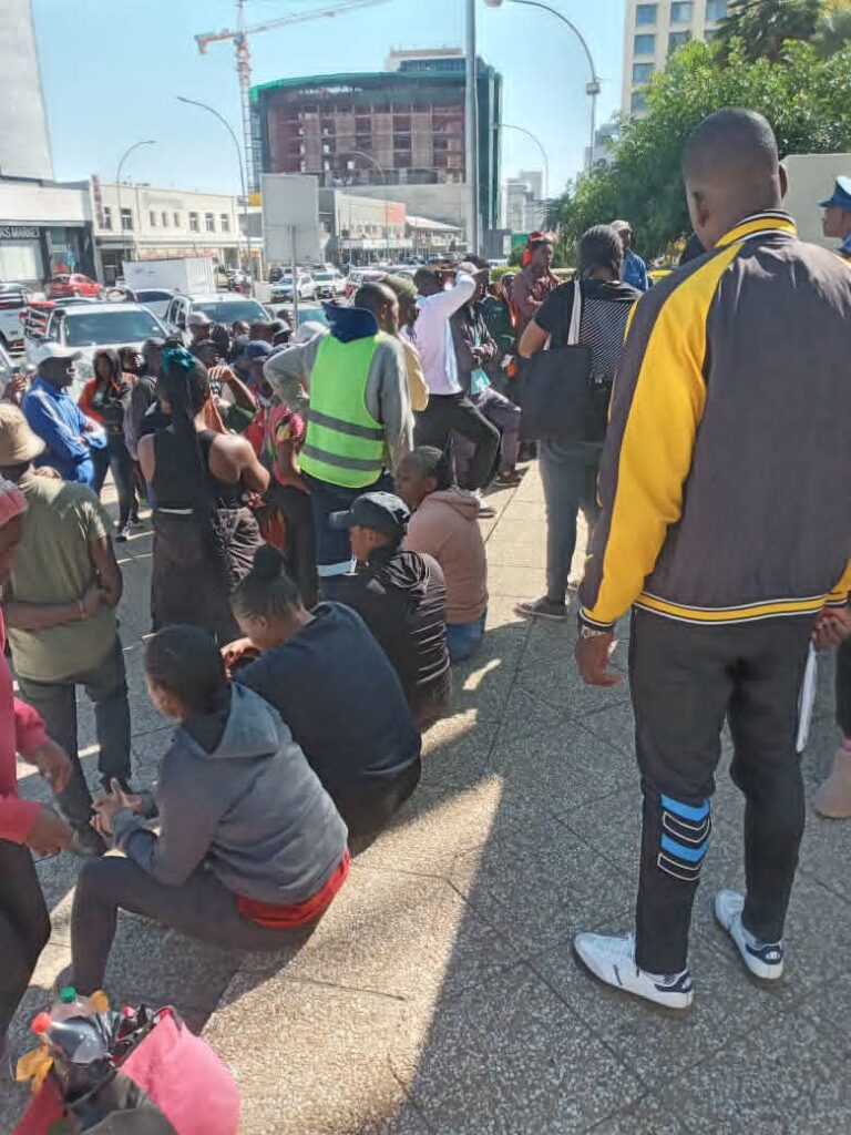 Informal traders seek alternative trading space after City crackdown 1 1000045922