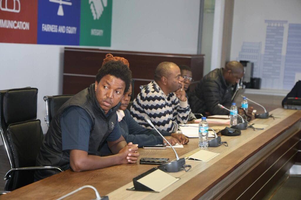City, Chinatown traders seek compromise over informal trading dispute 1 1000063733