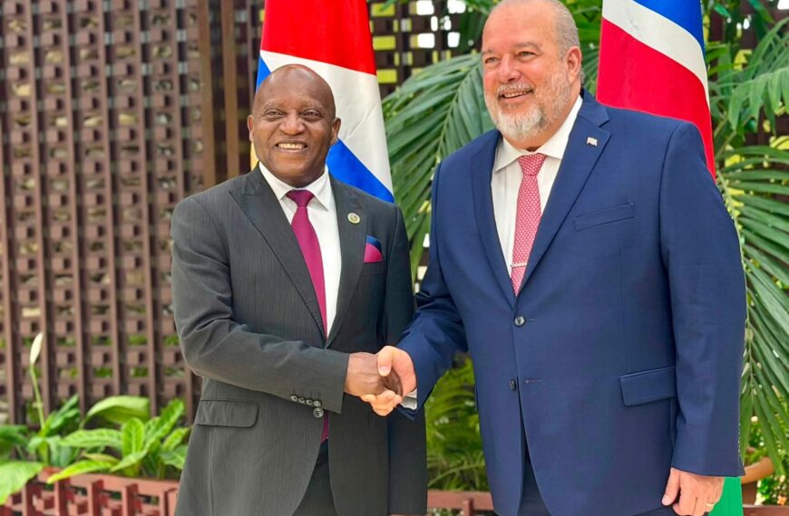 Ngurare Invites Cuban Youth to Study in Namibia