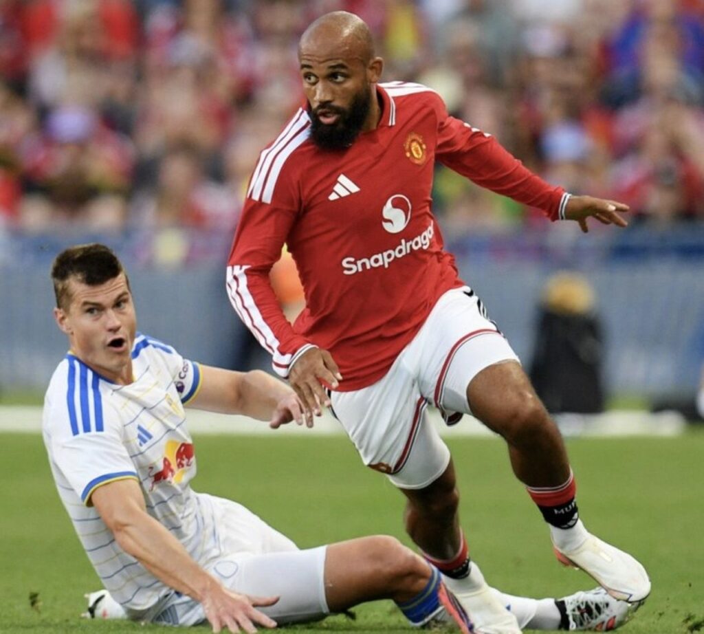 Man Utd Survive Leeds Test to Lift BoyleSports Cup 2 1001291318
