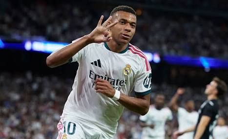 Real Madrid Cruise Past Málaga to Maintain Perfect LaLiga Start