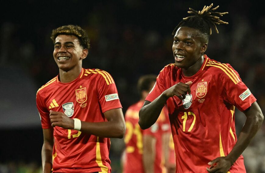 The Updated World 28 Lamine Yamal and Nico Williams